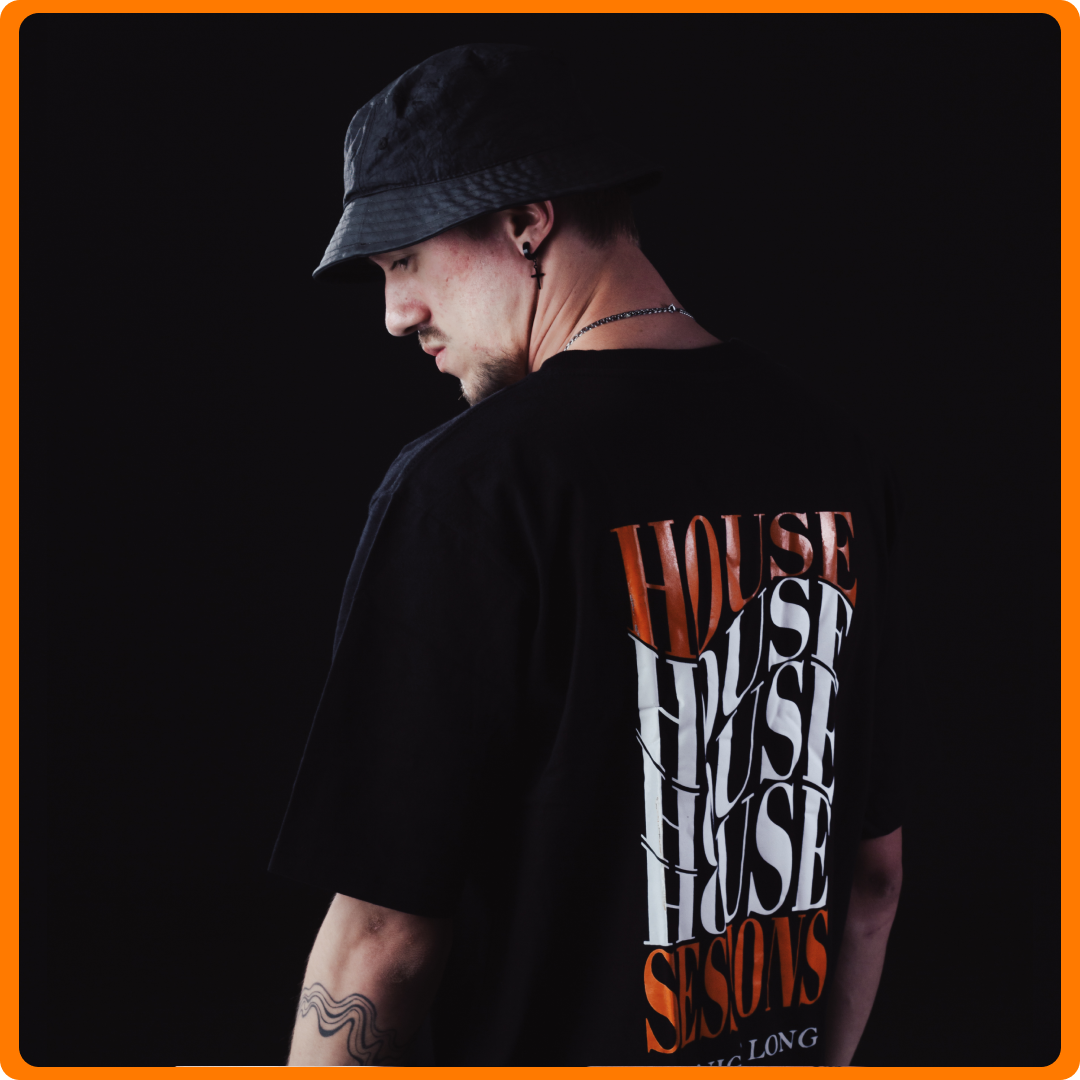Camiseta Oversized Modelo Classica - Drop 2023